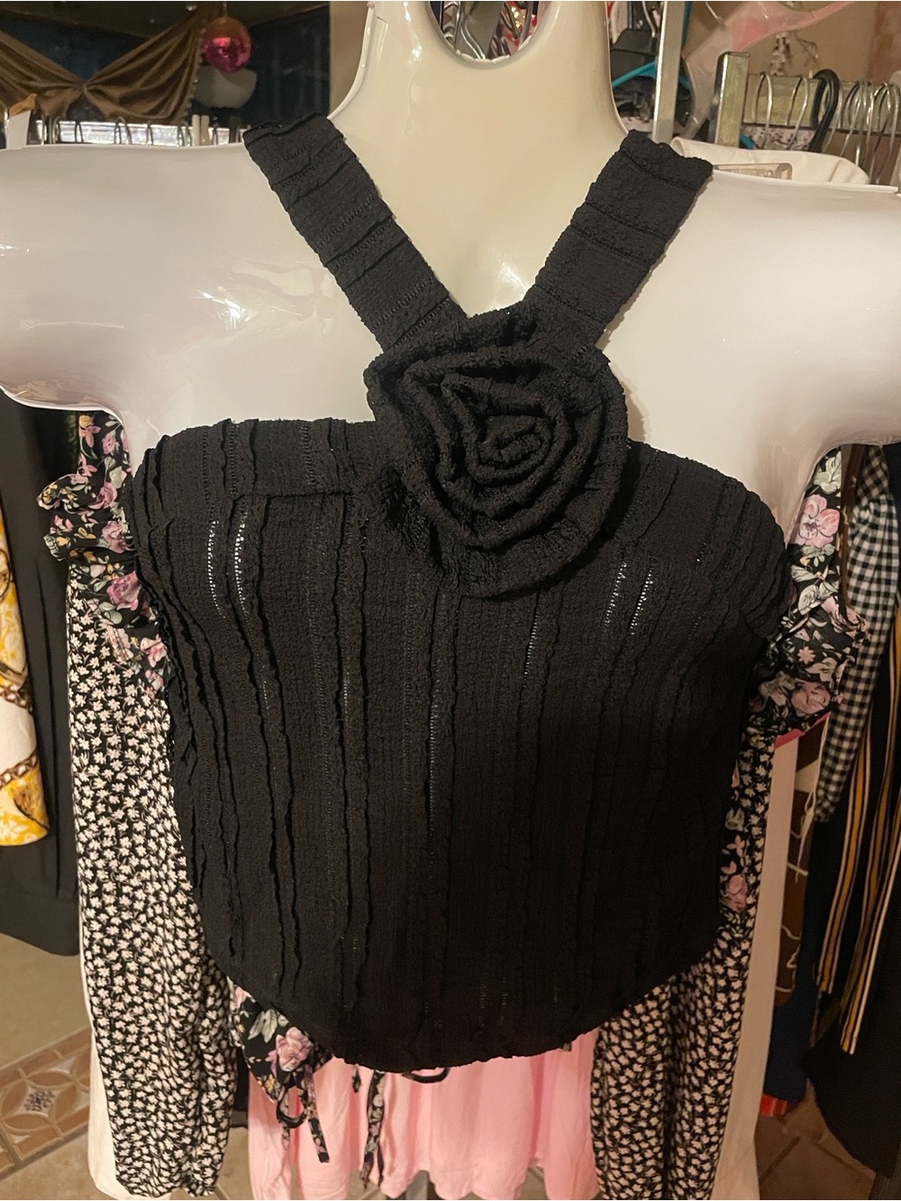 Black Rose Appliqué Textured Crop Top